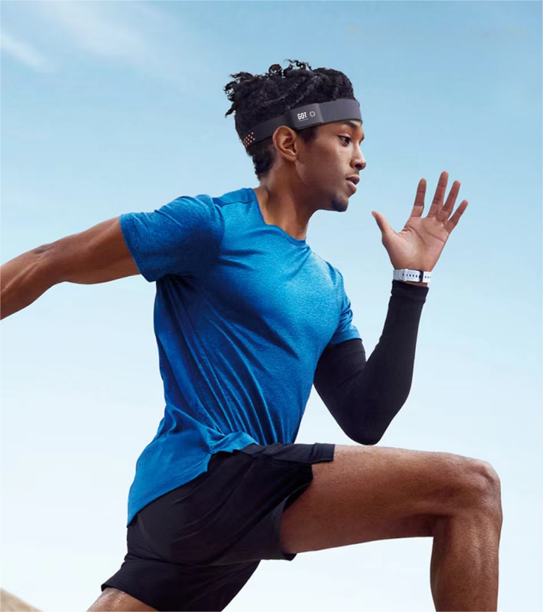 GHEADBAND STRIDE design with built-in speakers and adjustable straps